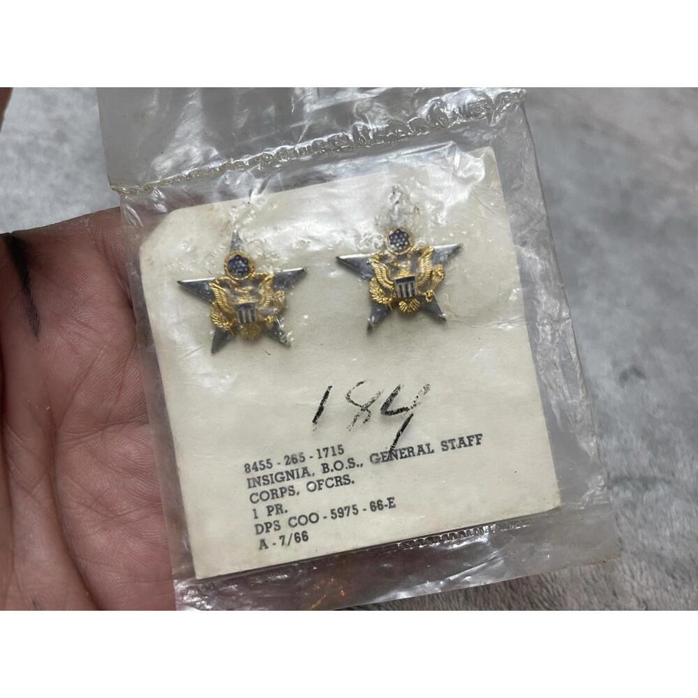 (NOS) WWII U.S. Army General Staff Star Insignia Matched Pair Clutch Back !! New